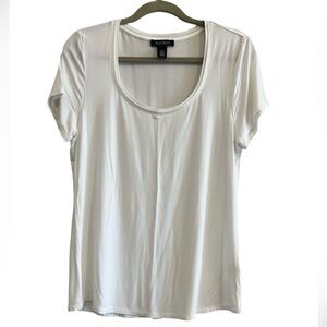 White House Black Market EUC (like new) White Short Sleeve Tee